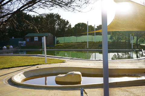 Bungendore Pool - Perths Hotel 0
