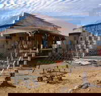 Middleton - Perths Hotel