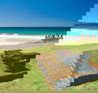 Short Point Beach - Perths Hotel