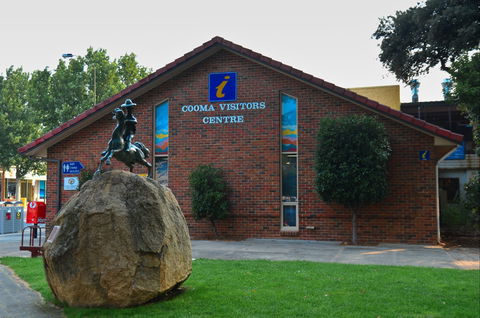 Centennial Park At Cooma - Perths Hotel 1