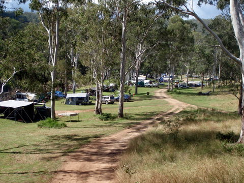 Landcruiser Mountain Park - Perths Hotel 0
