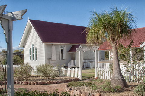 Ringsfield House, Nanango - Perths Hotel 2