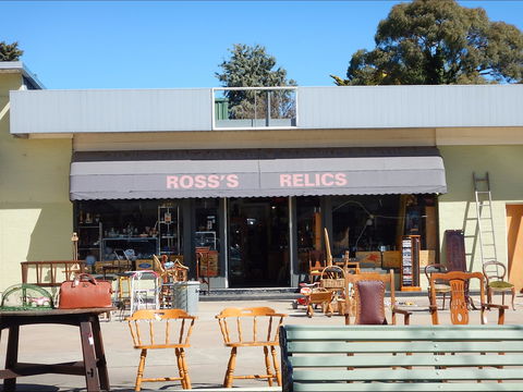Ross's Relics Yass - Perths Hotel 0