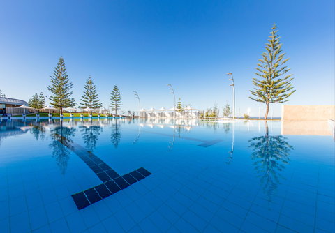 Scarborough Beach Pool - Perths Hotel 0
