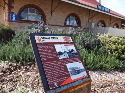 Tailem Bend Historic Rail Trail - Perths Hotel 1