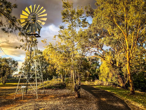 Windmill Walk - Perths Hotel 1