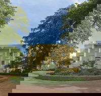 Clarendon - Perths Hotel