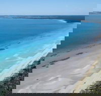 Island Beach - Perths Hotel
