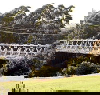 Victoria Bridge over Stonequarry Creek - Perths Hotel