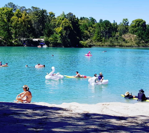 Black Diamond Lake - Perths Hotel 0