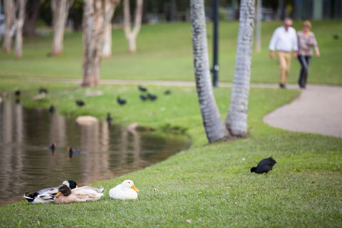 Centenary Lakes Park - Perths Hotel 2