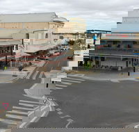 Kadina Shopping - Perths Hotel