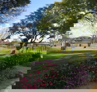 Lions Park - Perths Hotel