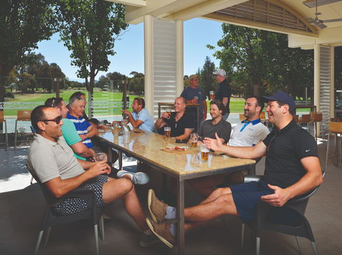 Rich River Golf Club - Perths Hotel 1