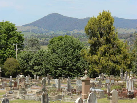 Yackandandah Cemetery - Perths Hotel 0