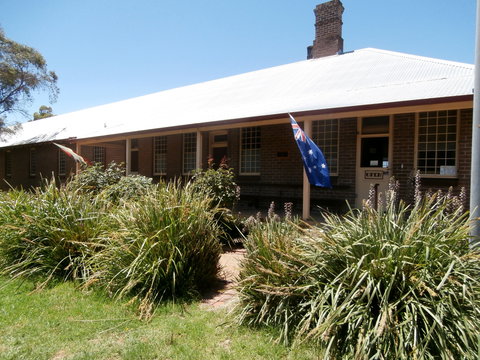 Cootamundra Visitor Information Centre And Heritage Centre - Perths Hotel 2