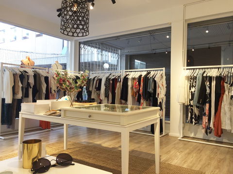 Ivory Lane Boutique - Perths Hotel 2