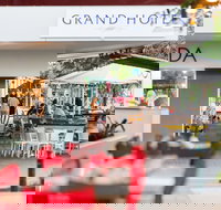 Palmer Street - Perths Hotel