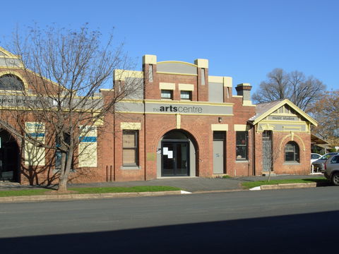 The Arts Centre Cootamundra - Perths Hotel 0