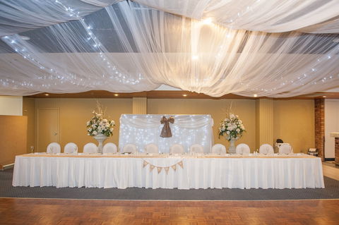 Young Golf Club - Perths Hotel 0