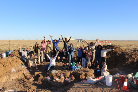 Australian Age Of Dinosaurs - Perths Hotel 1