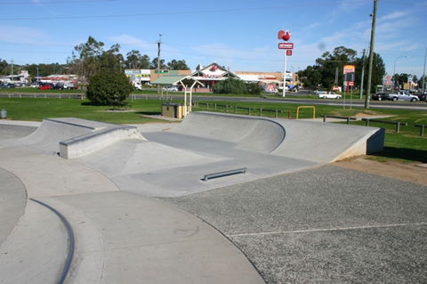 Campbelltown  Skate Park - Perths Hotel 0