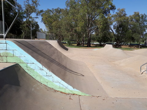 Cootamundra Skate Park - Perths Hotel 2