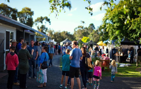 Meeniyan Square - Perths Hotel 2