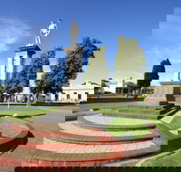 Naracoorte Town Square - Perths Hotel
