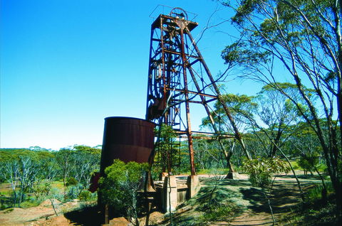 Old Smelter - Perths Hotel 0