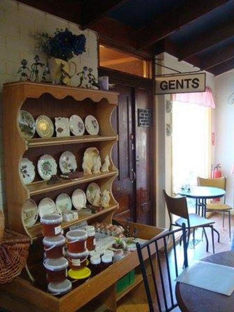 Train Stop Antiques - Perths Hotel 1