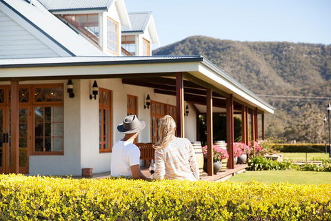 Audrey Wilkinson Vineyard: Picnic With Wine Masterclass Tasting - Perths Hotel 2