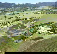Helicopter Tour of Hunter Valley in New South Wales with Lunch - Perths Hotel