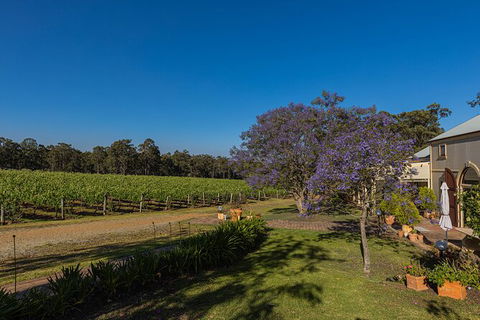 Hideaway Private Tours Hunter Valley - Perths Hotel 3
