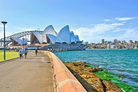 Sydney With Bondi And Beaches Essentials Private Day Tour - Perths Hotel 0