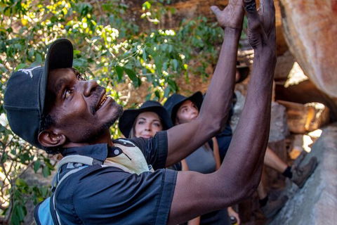 Arnhem Land Injalak Hill Full-Day Tour From Darwin - Perths Hotel 0