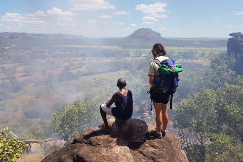 Arnhem Land Injalak Hill Full-Day Tour From Darwin - Perths Hotel 9
