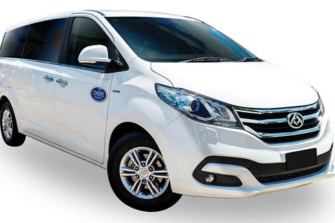 Luxury Van, Private Transfer, Cairns Airport -Trinity Beach. - Perths Hotel 0