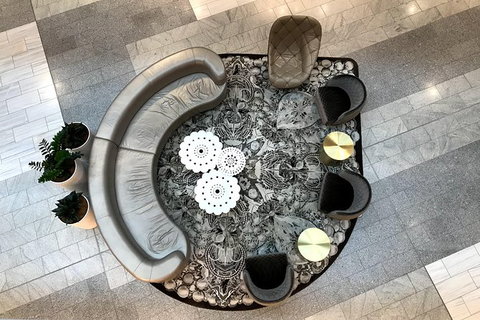 Discover Broadbeach - Perths Hotel 3