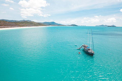 2 Night Whitsunday Islands Cruise On Atlantic Clipper From Airlie Beach - Perths Hotel 0
