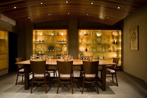 Behind-the-Scenes De Bortoli Gourmet Food And Wine Tasting Tour Including 3-Course Lunch - Perths Hotel 5