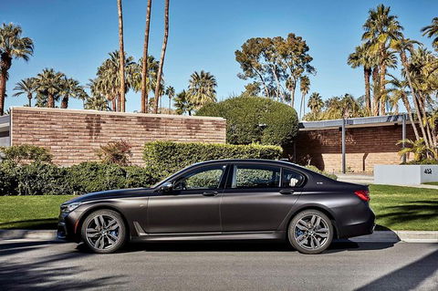 BMW Car Melbourne Airport To CBD - Perths Hotel 2