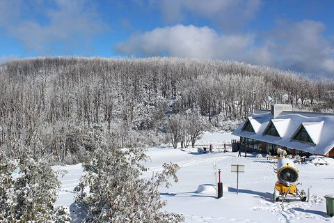 Lake Mountain Snow Experience Private Tour From Melbourne - Perths Hotel 1