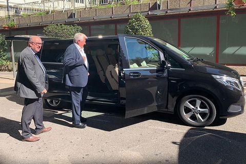 Arrival Private Transfer Melbourne Airport MEL To Melbourne City By Luxury Van - Perths Hotel 1