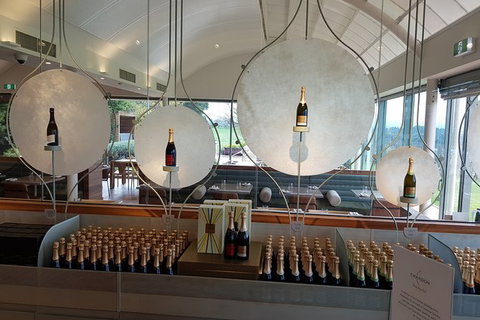 Day Tour Of Yarra Valley Puffing Billy And Rayners Orchard - Perths Hotel 8