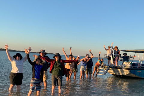 Scenic And Prehistoric Boat Tour - Perths Hotel 25