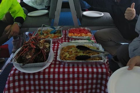 Lobster Fishing Tour At Geraldton - Perths Hotel 4