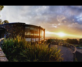 SkyHigh Mount Dandenong - Perths Hotel 0
