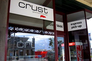 Crust - Perths Hotel 0