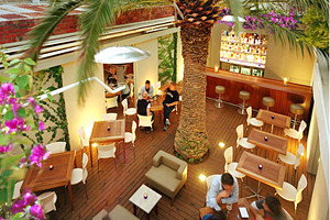 Red Orange - Perths Hotel 0